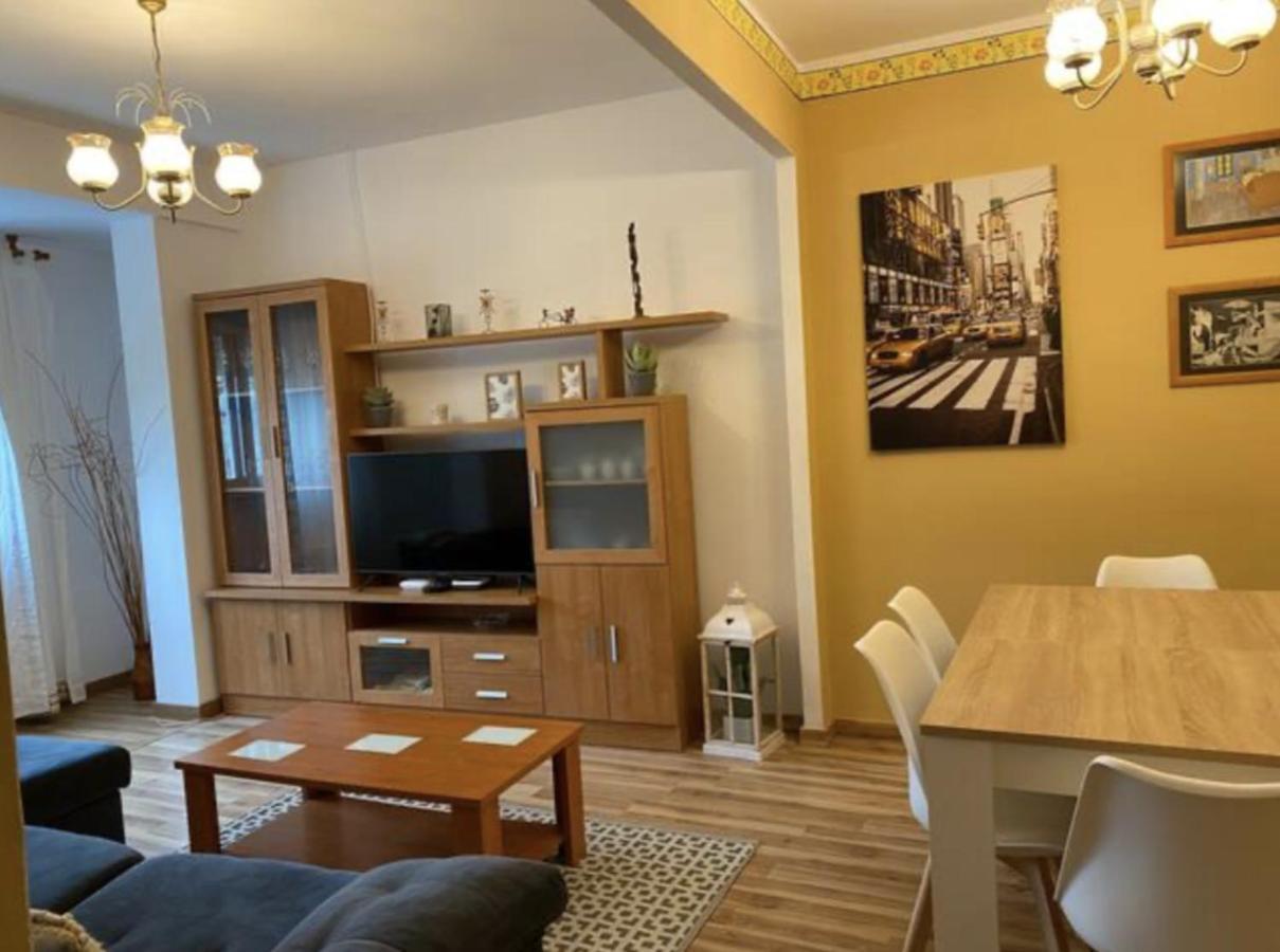 오그로브 Pepona'S House - Wifi, Smart Tv & Netflix 아파트 외부 사진
